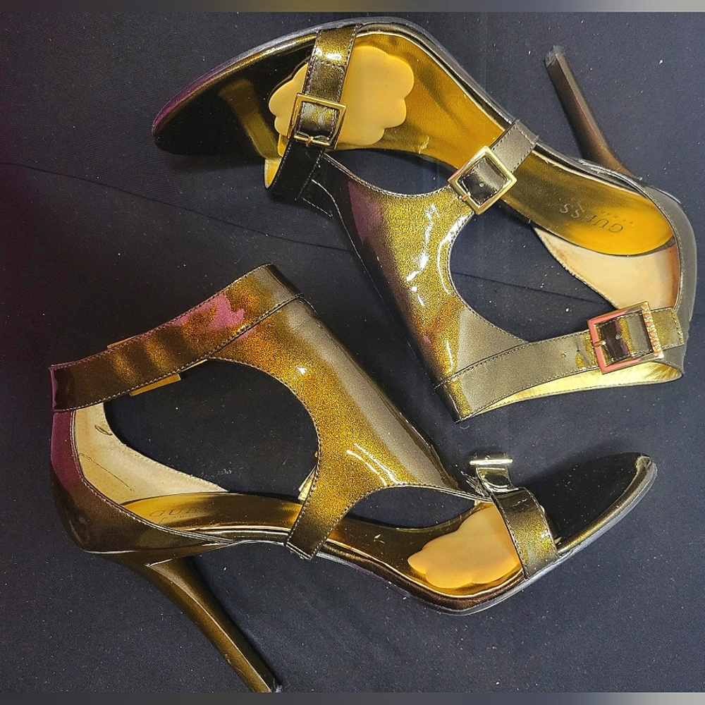 Guess Sandals 👡